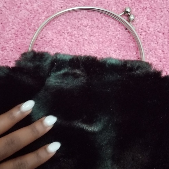 👛 Clasp Clutch Bag - Picture 4 of 6